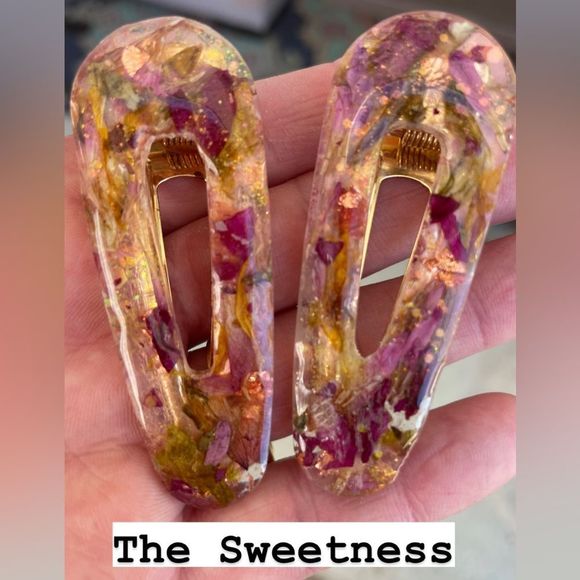 #1 Pressed Flower Hair Clip Set of 2 - Picture 9 of 9